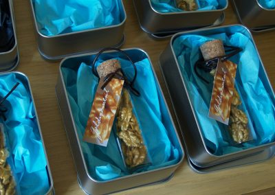 ... verpackt in einer schönen Alu-Schatulle ....